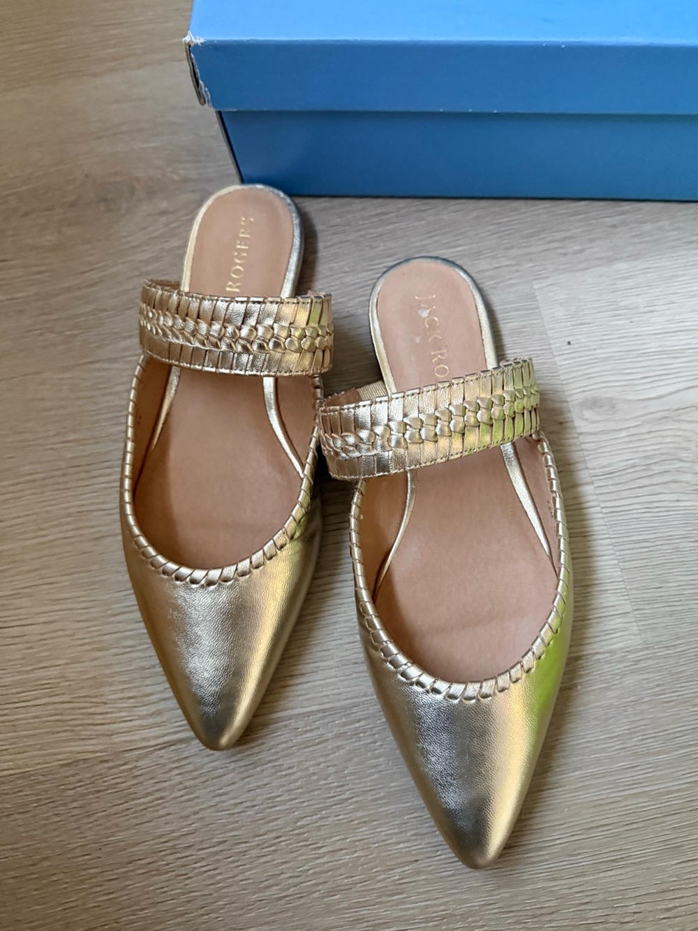New Jack Rogers Metallic Gold Pointed-Toe Woven Strap Mules - Picture 4 of 5